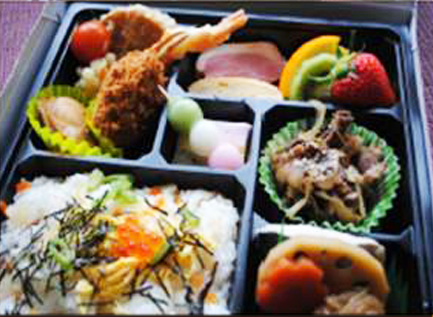 お花見弁当  1000円