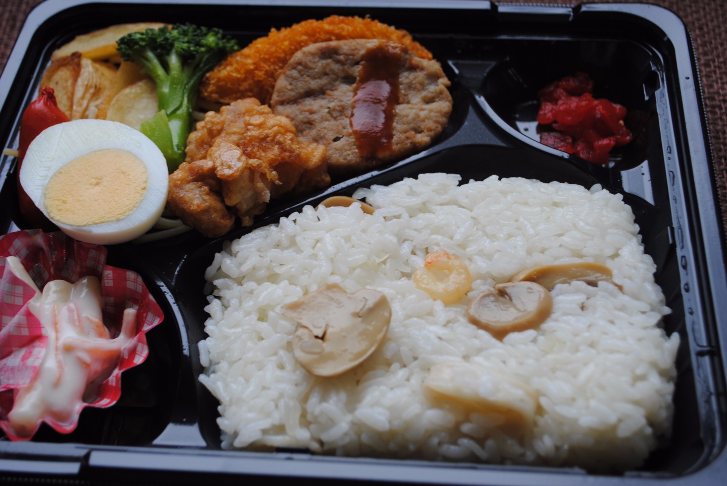 C　鶏丼弁当